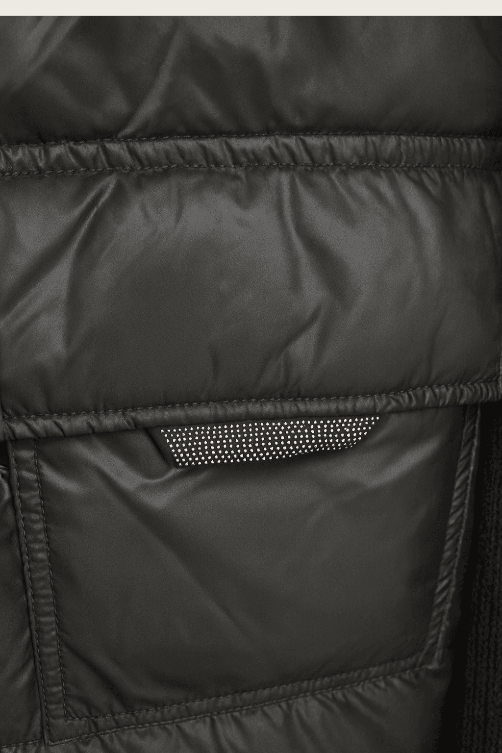 Kurtka puchowa z wełnianymi rękawami